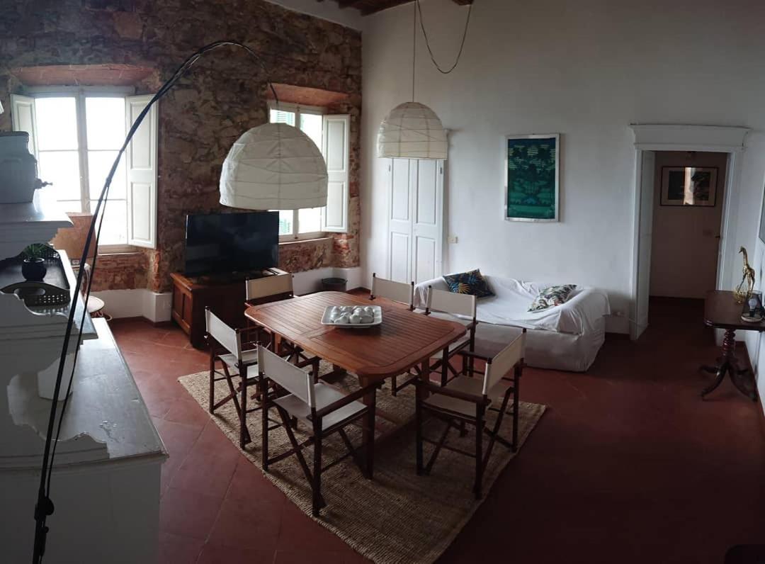Apartamento La Casina Di Alice Marciana Marina  Exterior foto