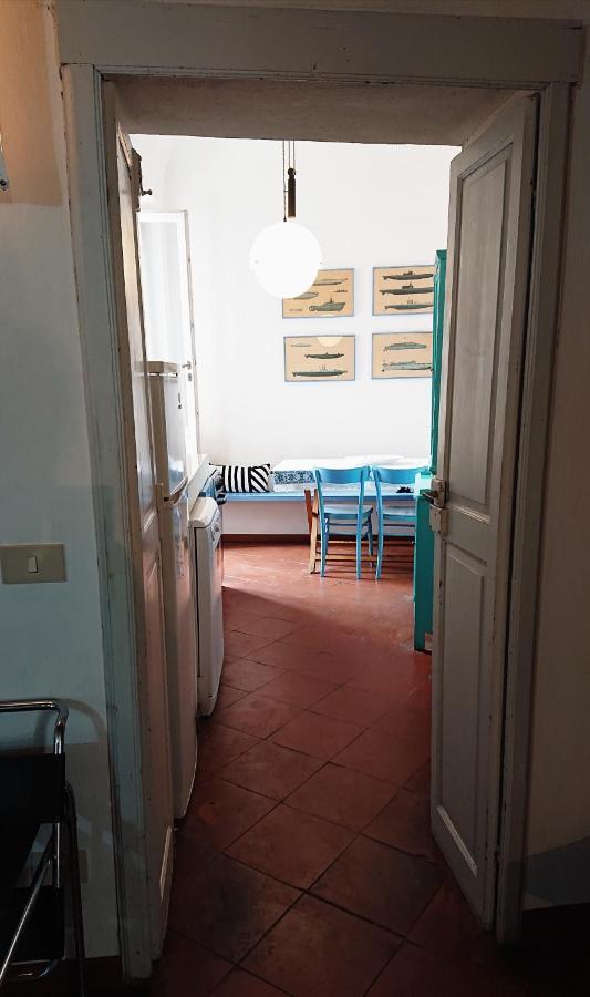 Apartamento La Casina Di Alice Marciana Marina  Exterior foto