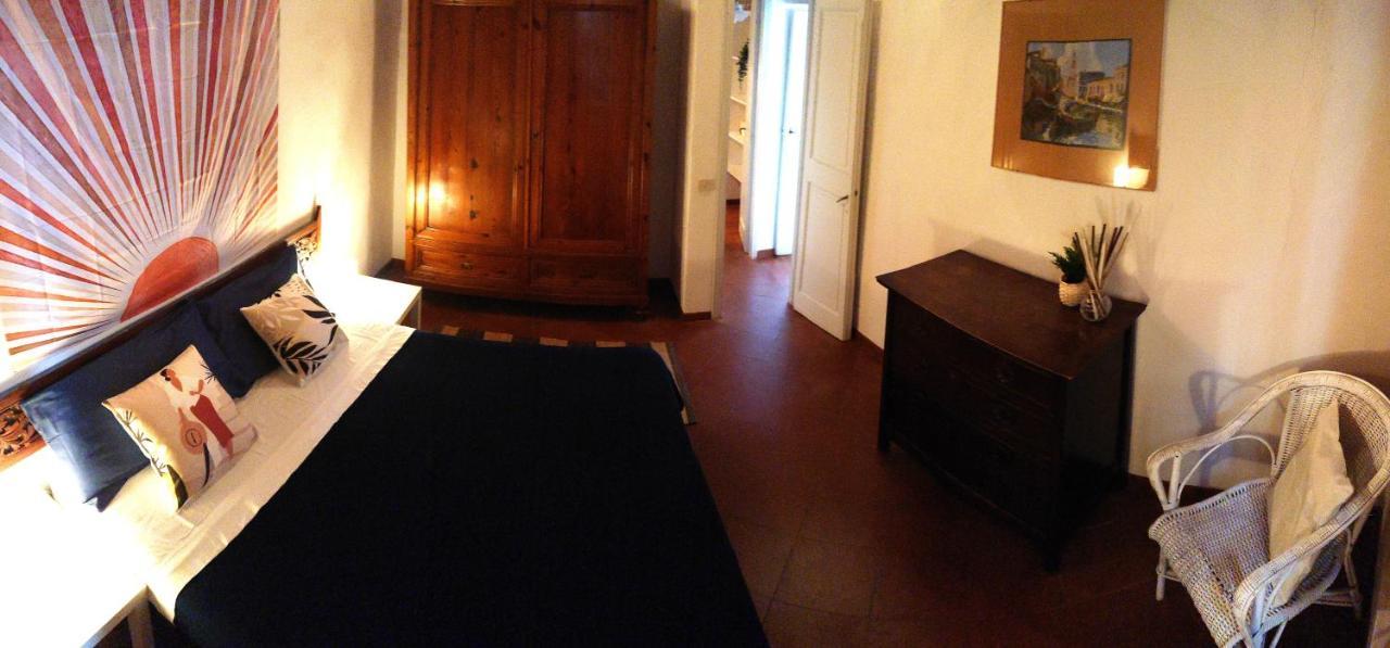 Apartamento La Casina Di Alice Marciana Marina  Exterior foto