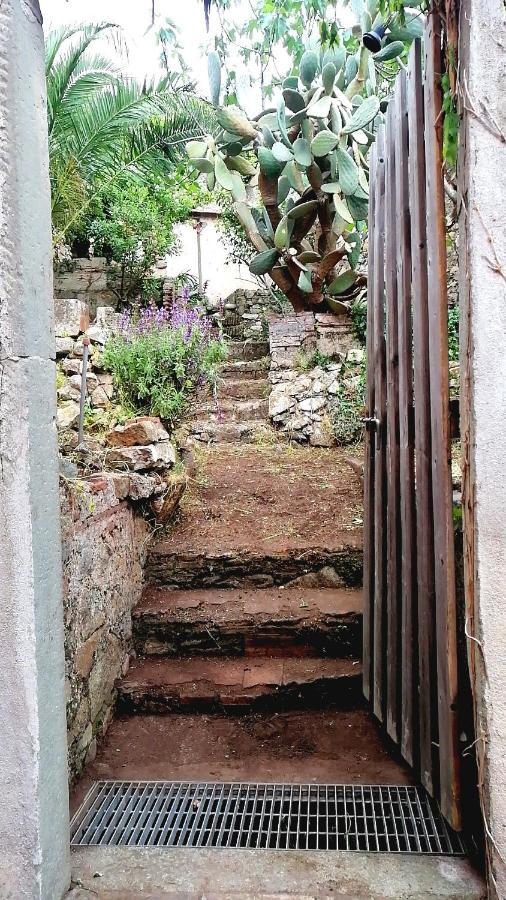Apartamento La Casina Di Alice Marciana Marina  Exterior foto