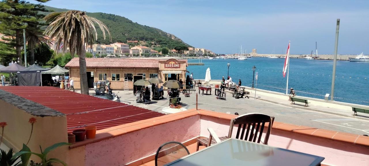 Apartamento La Casina Di Alice Marciana Marina  Exterior foto
